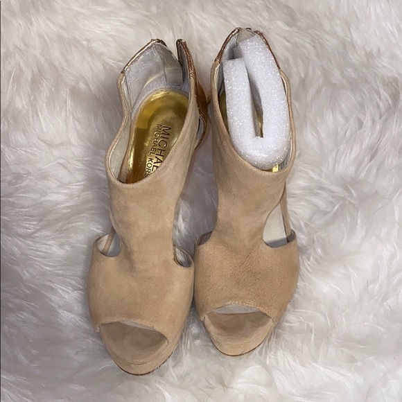 💖Michael Kors Heels💖 - Picture 2 of 5